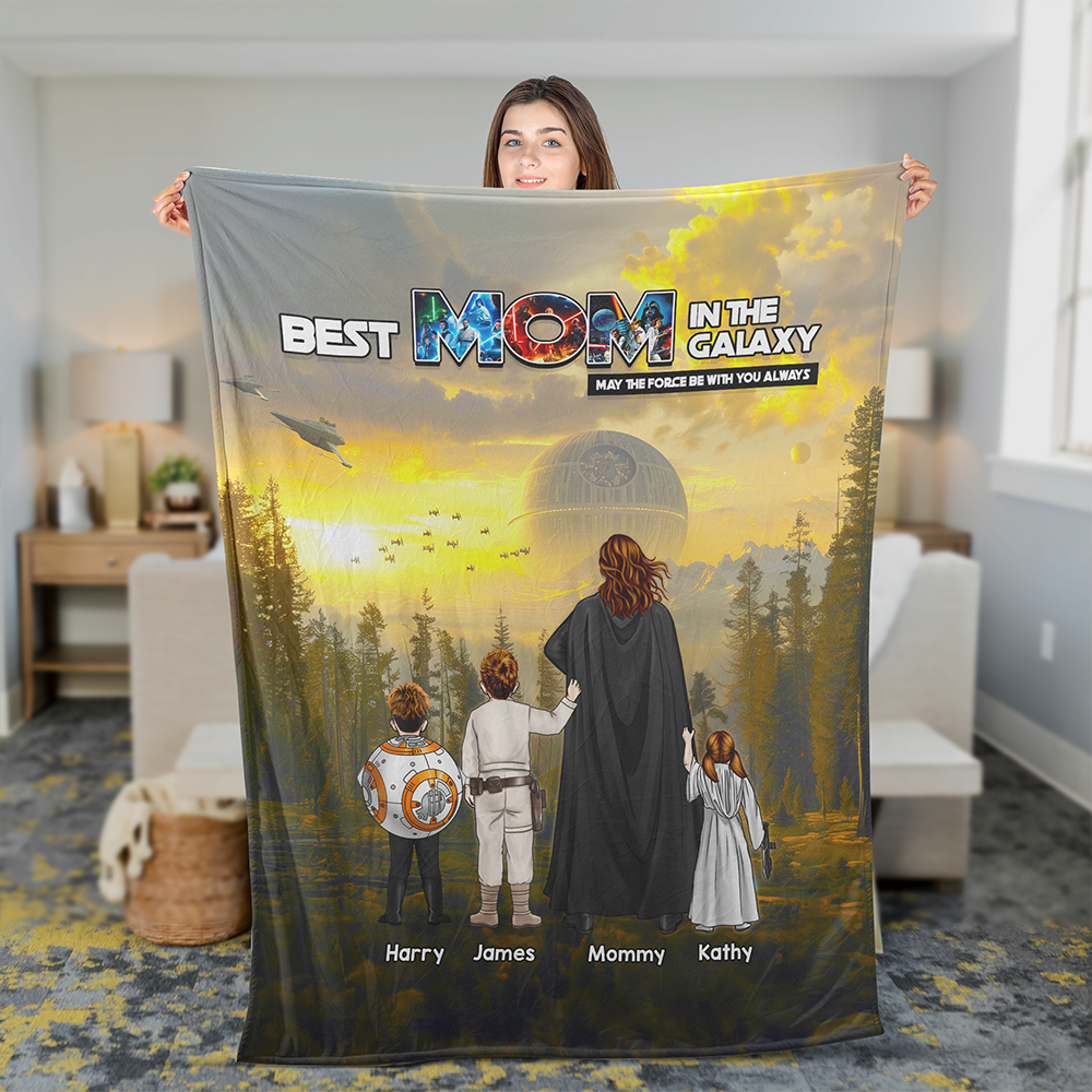 “Best Mom in the Galaxy” – Personalized Blanket for Moms, Unique Gift for Mother's Day Blanket PopCulturePrints