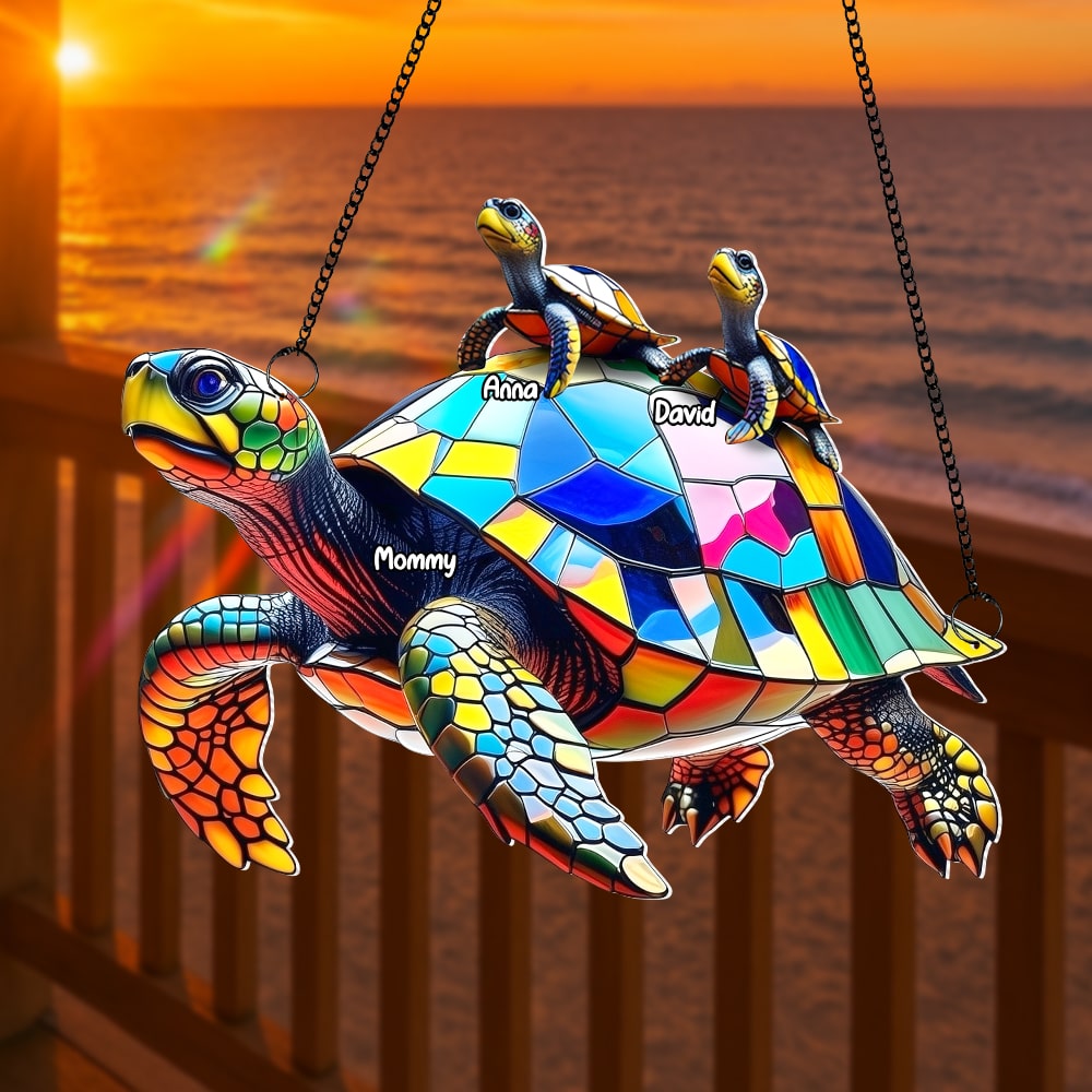 “A Family That Plays Together Stays Together” – Sea Turtle Family Personalized Gift – Custom Suncatcher Ornament for Grandma Ornament PopCulturePrints