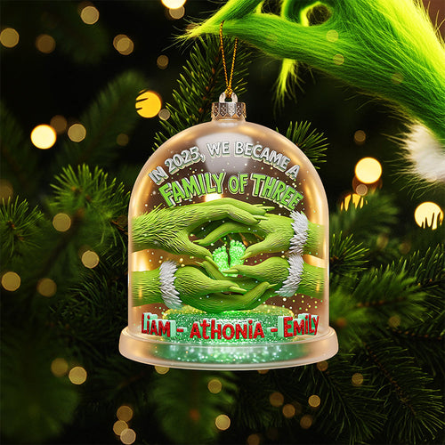 Celebrate Family Love - Customizable Green Family Ornament - Perfect Personalized Gift for Families & Loved Ones Ornament PopCulturePrints