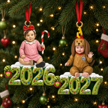 Load image into Gallery viewer, Celebrate Togetherness: Custom Happy Family Christmas Ornament - Perfect Personalized Gift for Loved Ones
