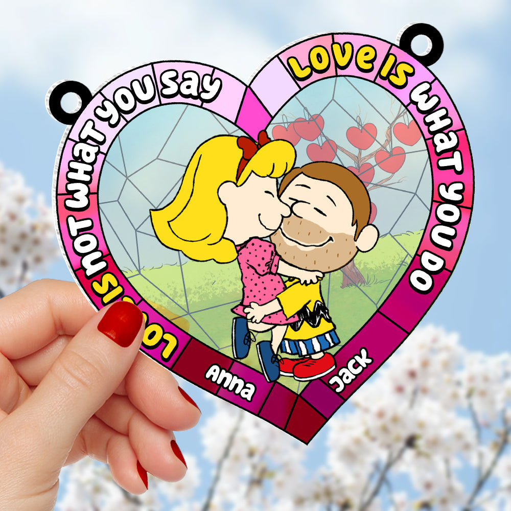 Personalized Kissing Cartoon Couple Suncatcher Ornament - Heart-Shaped Glass Decoration